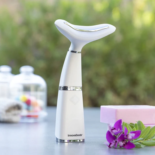 Double chin reducer with phototherapy, thermotherapy and vibration